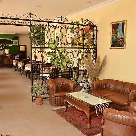 Azak Apartahotel
