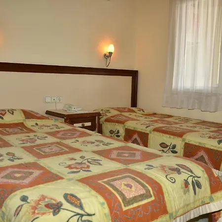Azak Apartahotel 3*