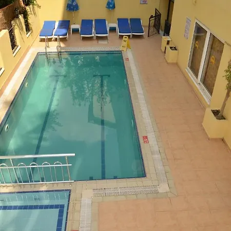 Azak Apartahotel
